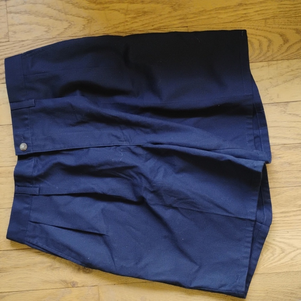 ⛳️ Navy  Bill Blass Shorts Men's Sz 34  EUC